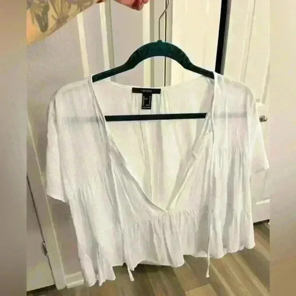 Forever 21 top tshirt crop top - Picture 1 of 5